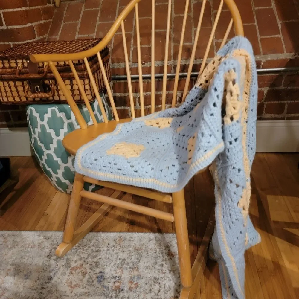 Vintage Granny Knitted Crochet Afghan Throw baby Blanket Handmade Pastel Color